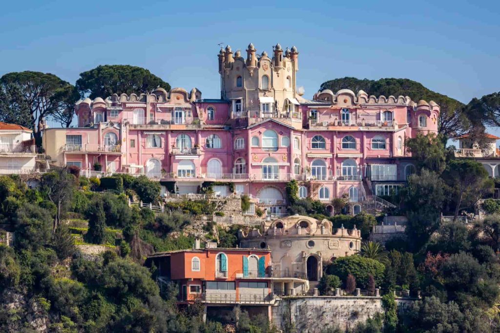 14Nice capital of Riviera tourism