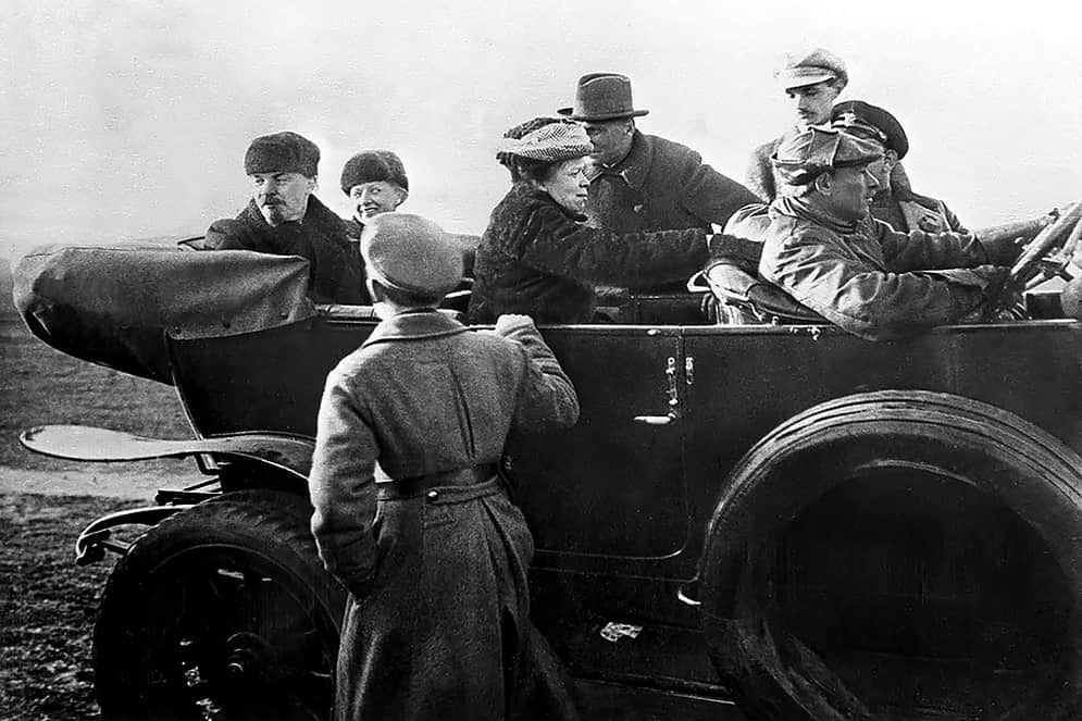 Lenin sitting in a car