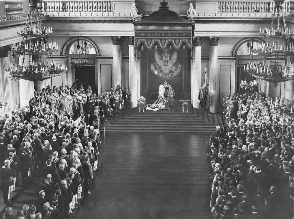 The tsar addressing the two chambers of the State Duma