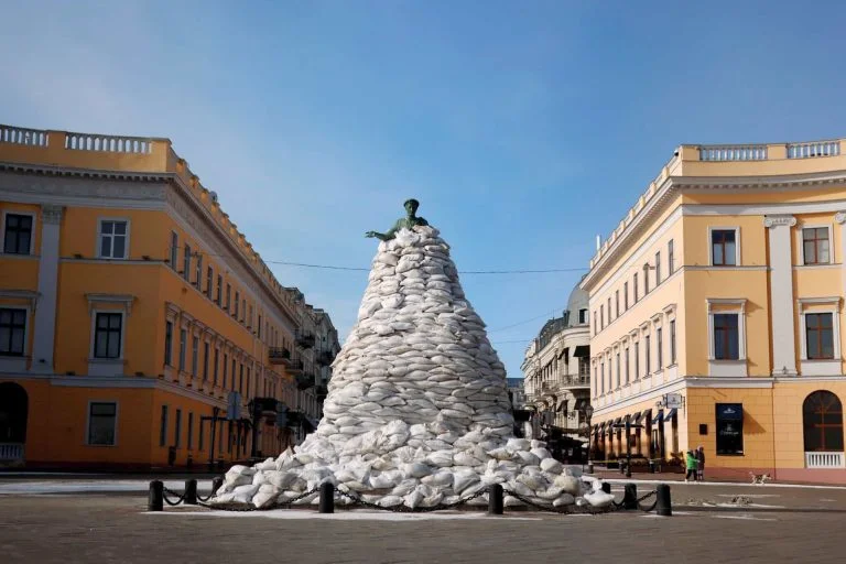Odessa Ivan Martos's statue covered in sandbags