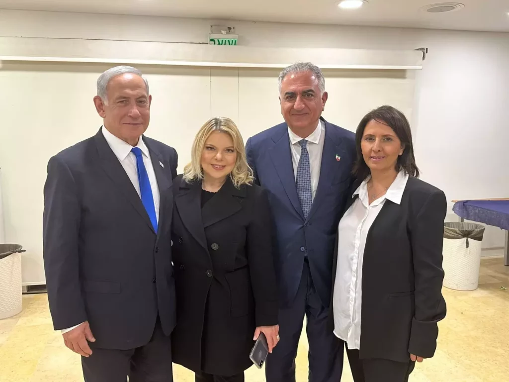 Benjamin Netanyahu, his wife Sarah, Iran’s exiled crown prince Reza Pahlavi and Israeli Intelligence Minister Gila Gamliel. Photo: The Office of the Prime Minister of Israel